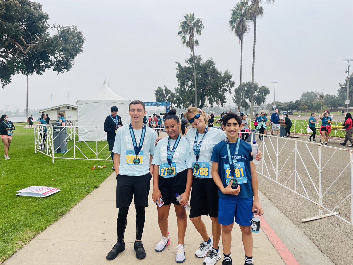 Great way to start the weekend…..  running the Kaiser Thrive 5K with some awesome Hillsdale kids!  So proud of you all! 💕🏃🏻‍♀️<a href="/CajonValleyUSD/">CajonValleyUSD</a> <a href="/hillsdalepride/">Hillsdale Middle</a> <a href="/kplalich/">Michael Lalich, MD</a>