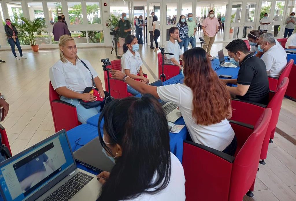 jpmasespanol's tweet photo. #EleccionesNicaragua | Más de 200 Acompañantes Electorales y Periodistas Internacionales se acreditan ante el @cse_nicaragua para las Elecciones Generales 2021 que se realizarán este 07 de noviembre. https://t.co/Tc0xoNnOUw