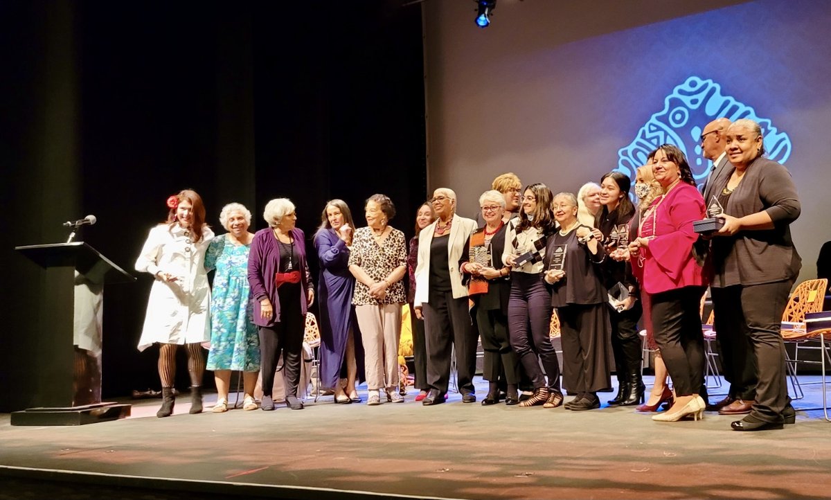 latinateacher's tweet photo. Here are some pics of #ComiteNoviembre's 'Lo Mejor de Nuestra Comunidad' Awards and Scholarships. I was selected as an honoree for my work in the community and as co-founder of the White Plains Puerto Rican Cultural Foundation. What a way to end 2021 and 30 years in education! https://t.co/F4A7lhK7Xi