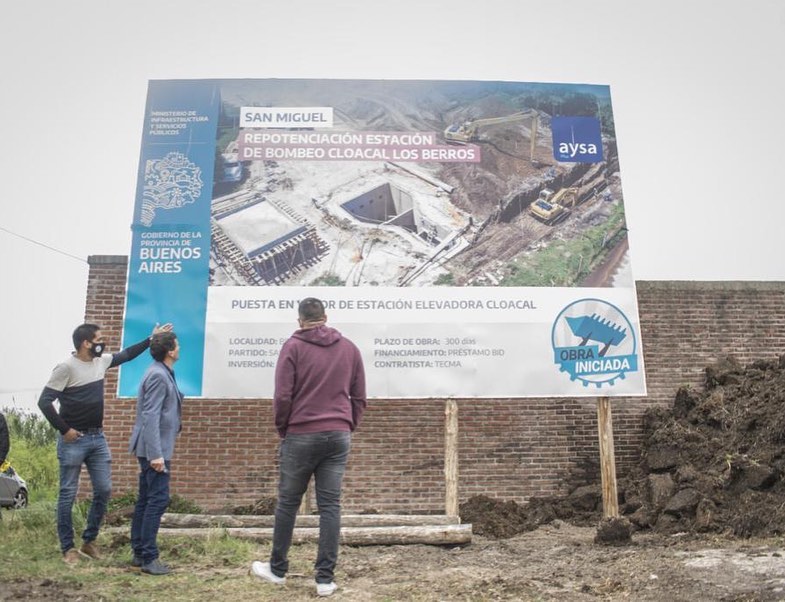 AgenciaComBA's tweet photo. ⛏️ #SanMiguel: Nueva obra que beneficiará a más de 115 mil vecinos en San Miguel
Franco La Porta recorrió el avance de los trabajos cloacales en los que se invertirán más de $137 millones. https://t.co/bUmowYFEp3
#Obras #Inversión #BombeoCloacal #DIPAC @francolaporta https://t.co/tKVS0EXlGa