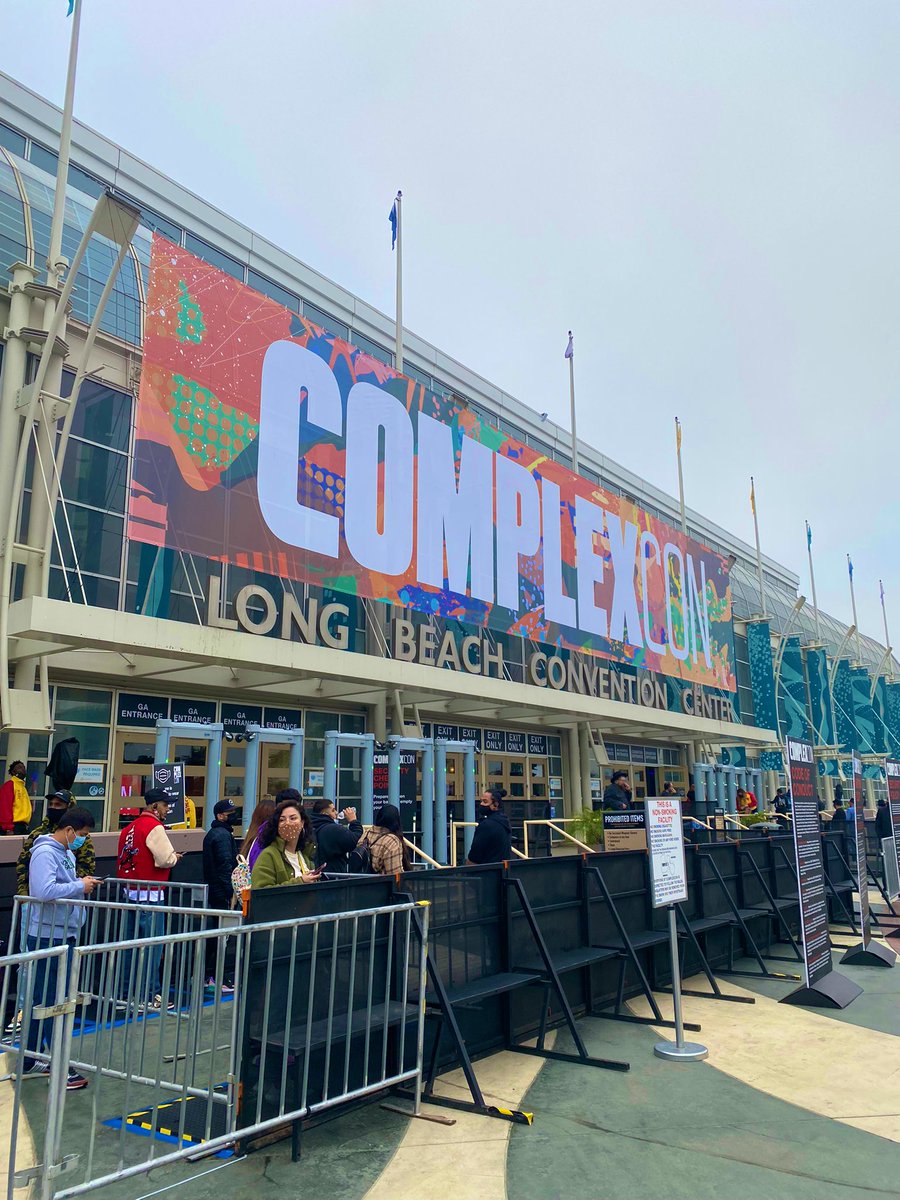 Weekend werk but I don’t mind 😎 #complexcon