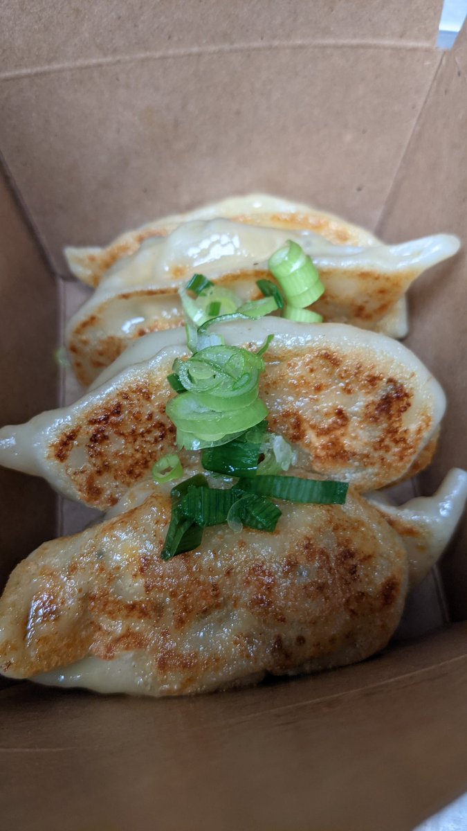 Thank you <a href="/GiacomoPanico/">Giacomo Panico</a> for an awesome little segment on <a href="/themomospot/">momospot</a> on <a href="/InTownAndOut/">CBC In Town and Out</a>  this morning!
#nepalesefood
#newrestaurant
#momo
#dumplings
 cbc.ca/listen/live-ra…