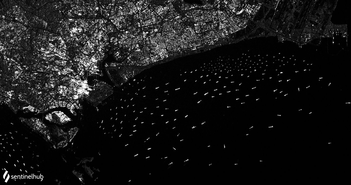 supbrow's tweet photo. Just another day in the Singaopre Strait
The East Coast Anchorages are always full, all year 'round.
Nothing special now.
๐ช๐บ #Sentinel2 image today
#Sentinal1 SatSAR image 29 OCT 21
Thx @sentinel_hub
@mercoglianos @man_integrated @CollinSLKoh @Samir_Madani https://t.co/YhunBbpaDa