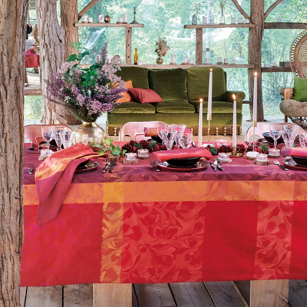 Didriks190's tweet image. Enhance your table with the Mille Folk Cranberry tablecloth and napkins by @GTlinensUSA. Perfect for gatherings and seasonal spreads, this collection adds a pop of warm color. 

Shop Mille Folk Cranberry: l8r.it/cIcC
.
.
.
#garnierthiebaut #frenchlinens #acryliccoated