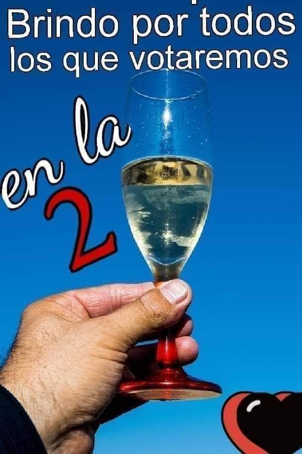 YaderEspinoza01's tweet photo. Un brindis antes que nos caiga la ley seca 🤣🤣🤣🤣

Todos a votar en la casilla del pueblo,en la casilla "2"

#UnidosEnVictorias 
#EleccionesSoberanas2021 
#EnRevolución https://t.co/5gMfn0aPWe