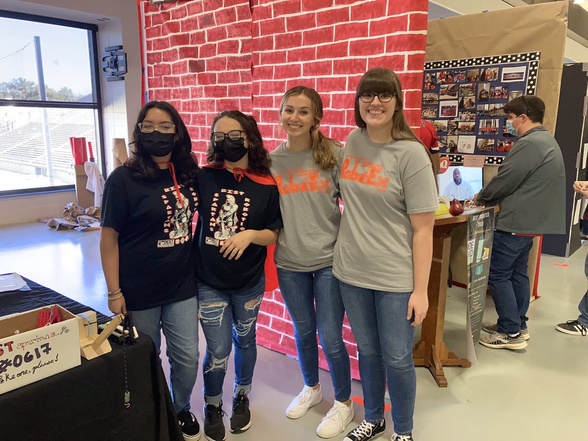 DHSrobotEx's tweet image. Good luck Saraland!! #demodaze #montgomeryBEST #BESTrobotics2021