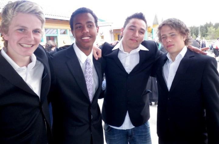 Fotball er fotball. Dinna saken er så uendelig mykje viktigare enn alt anna her i verden. Vår kjære venn Amir ❤️