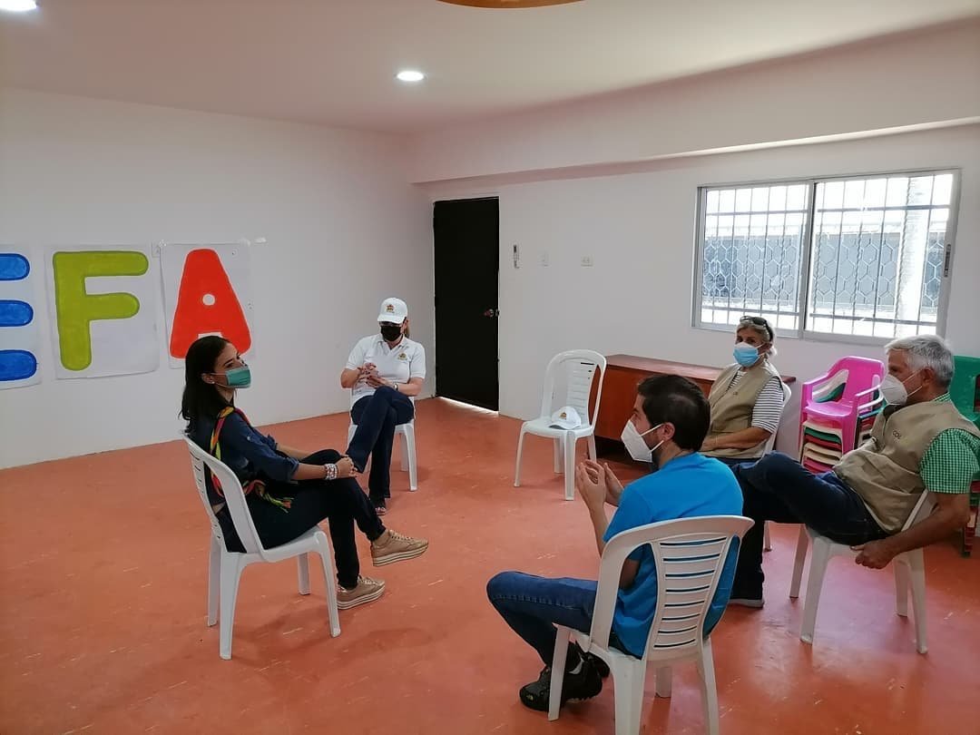 VenezuelaQuilla's tweet photo. Visitamos a nuestros pares, COLVENZ, en la ciudad de Santa Marta, Magdalena, compartimos experiencias y buenas prácticas en la atención a la población proveniente de Venezuela.

#SomosAcogida #SomosLaClave #SomosIntegración #NosUnenTusDerechos https://t.co/SNLGYQkyuU
