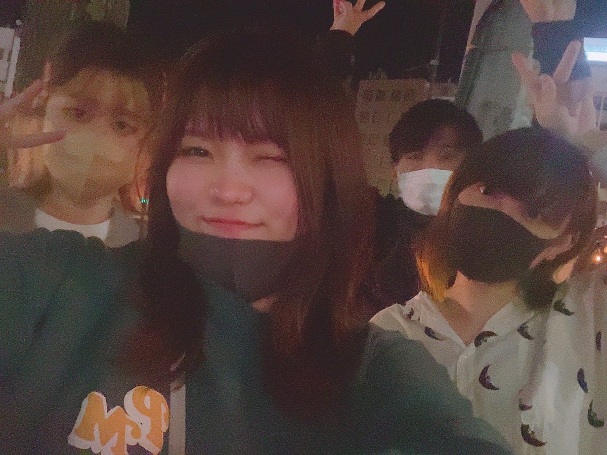 chaaaaan15's tweet photo. フラスコで長崎でした〜

シンガロンパレードツアーでしたんすきぴ〜

再会もできて最高〜〜かえる〜🍅🍅 https://t.co/afT5X71pMj