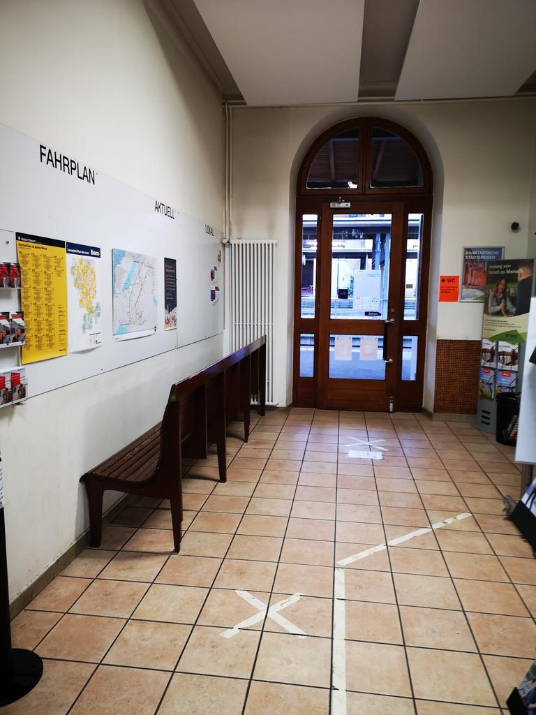 Wenn Wartsäle Wartende abwehren.. Merci BLS Murten #bls