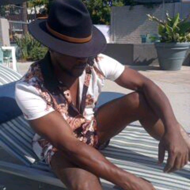 robbatie's tweet photo. Every man has two lives, and the second one begins when he realizes he has only one. https://t.co/Ip63zbuIfM