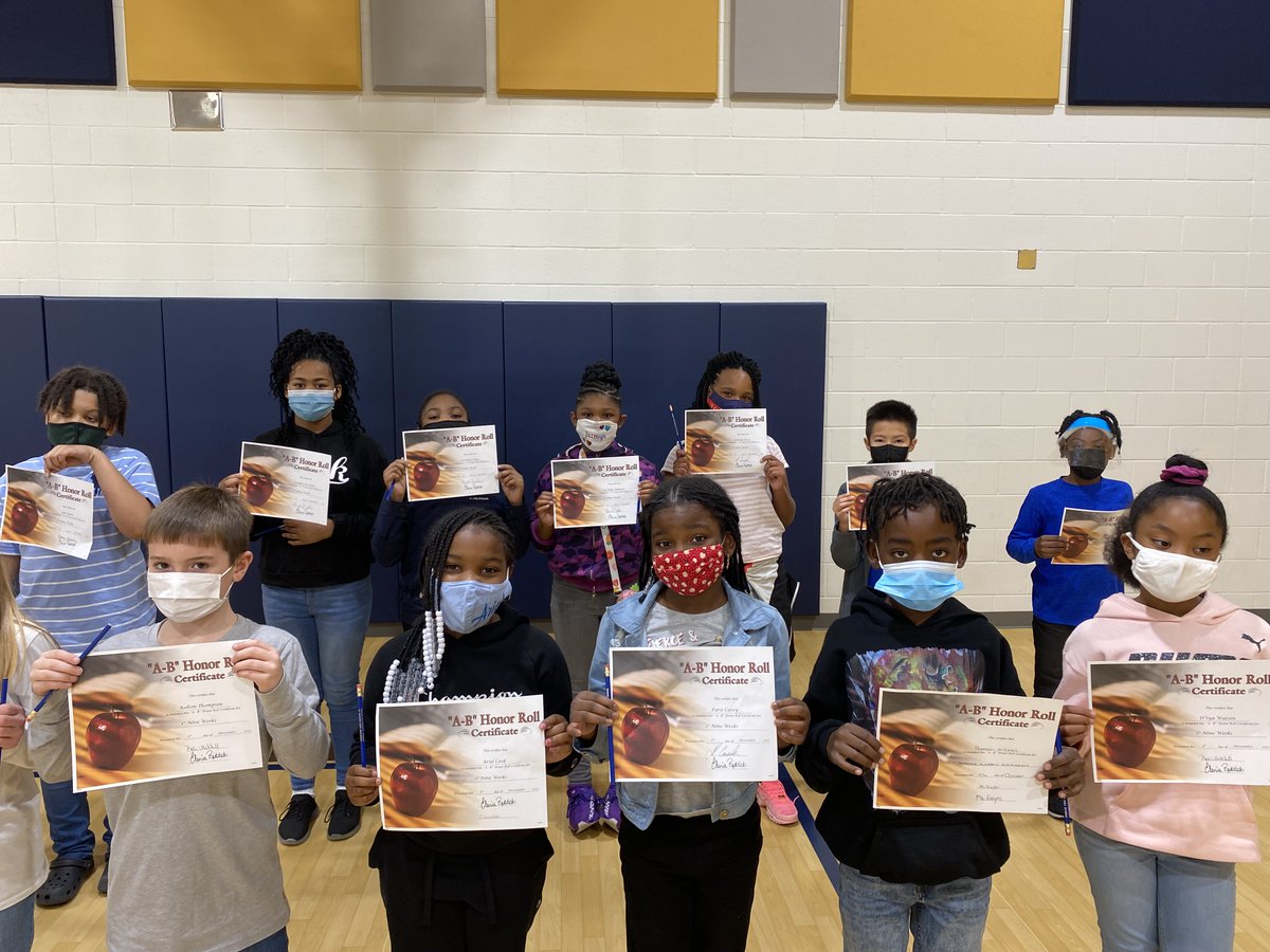 Congratulations to our 4th grade scholars that made the Honor Roll for the first nine weeks.  Your AES family is so proud of you!