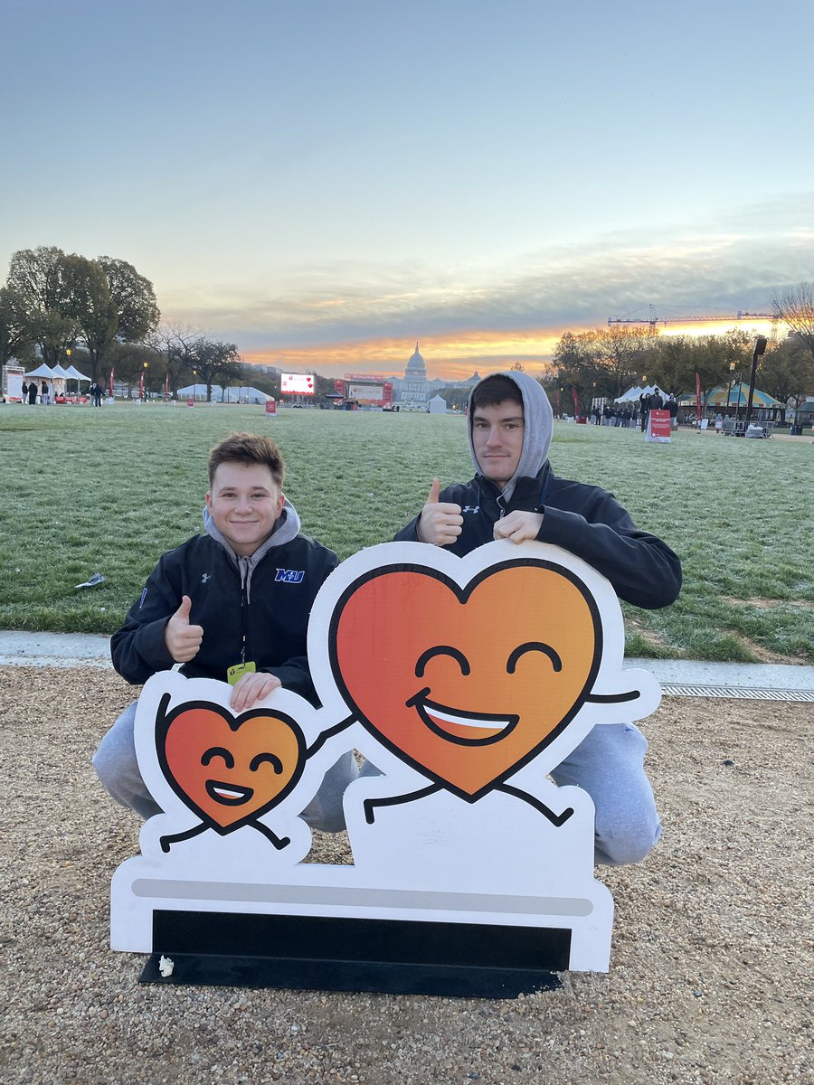 MarymountBASE's tweet photo. Thank you @American_Heart for having us back to your DC heart walk this year. So proud of the work ethic of this team. Could not be more proud to be a part of events like this and to be #musaints @MarymountSaints https://t.co/LJ3JjmwVca