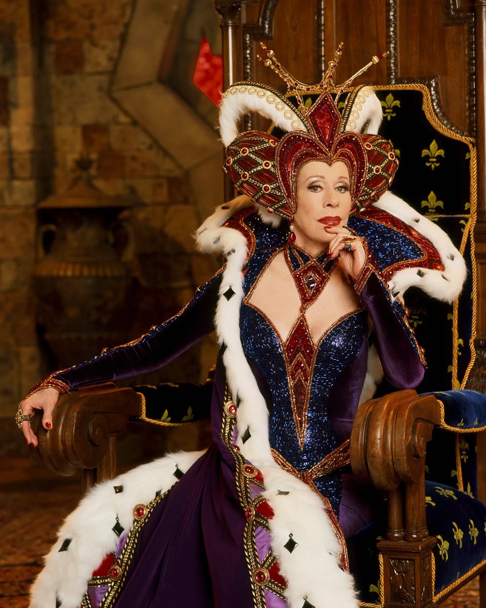 сказочная королева. снежная королева (королева льда) (ice queen) 2005. эмма ригби красная королева. принцесса для детей. сказочная королева.