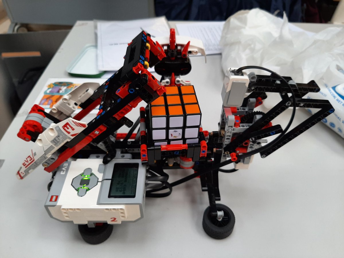 I really enjoyed the festival of physics by @iopsw. There was a talk on light by Professor Sir Roy Samble, a talk on the Winchcombe meteorite by <a href="/NatStephen/">Dr Natasha Stephen</a> and a talk on how Cornwall is involved in space by @heidi_teaman. I saw this cool rubiks cube solver and a snake robot.