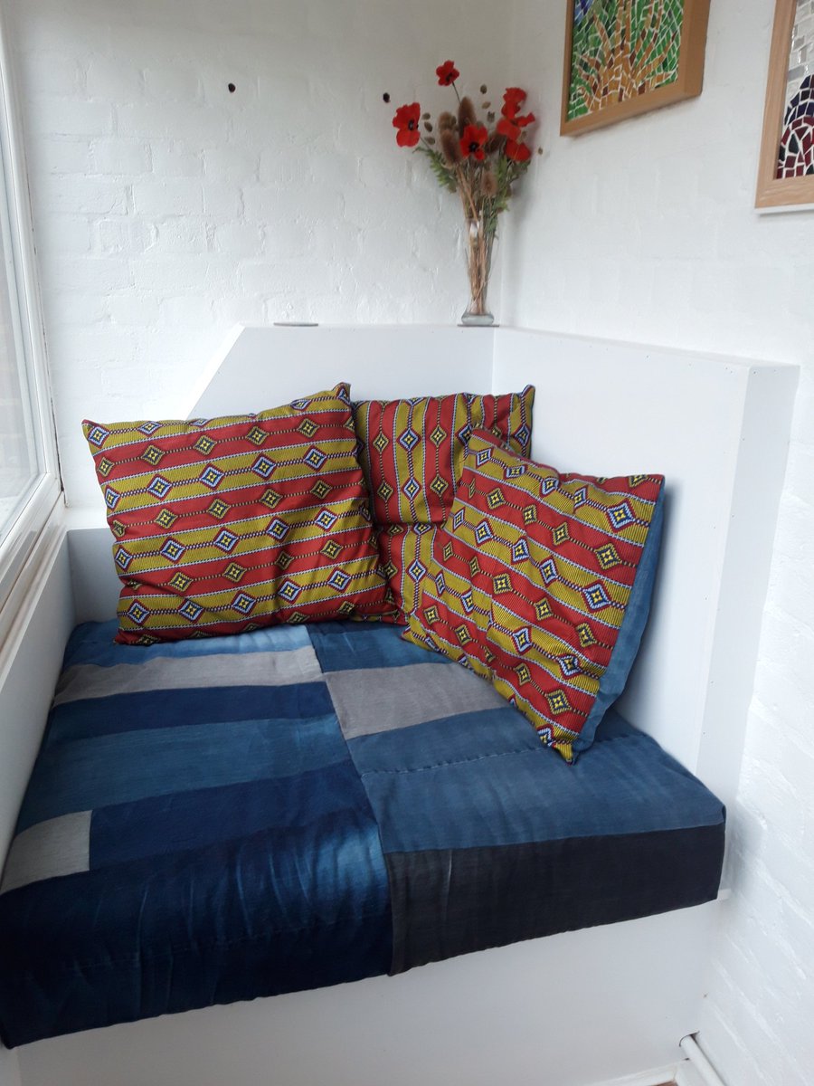 ShellyBerryUK's tweet photo. FINALLY finished my #recycled #denim seatpad cover...and currently celebrating by sitting in my little snug 😊 Next stop? Curtains.... but maybe not today 🤪
#sewing #amsewing #recycling #upcycling #upcycled #craft #crafting #saturdayvibes https://t.co/bTNrsWUcmA