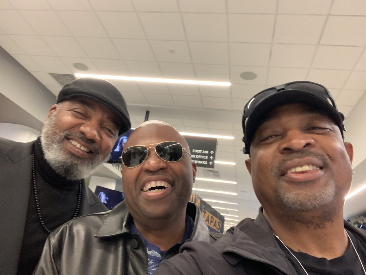 shirtkingphade's tweet photo. Shirt King Phade, Michael Mauldin, Chuck D #RockHall2021 #rockandrollhalloffame #kingphade #phade #chuckd #michaelmauldin https://t.co/9y0Pk6XmlB
