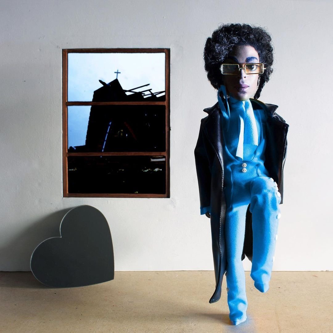 princeundeleted's tweet photo. It's a ✌️4☝️#LPPSaturday Celebrating the #Legacy and #Genius of #Prince 'til the world stops spinning ~ Inspiration: #MoreSigns
Love this? #SupportArt and become a #Patreon member at #ClubLPP 💜👉 https://t.co/UesZaz5bag
#Prince4ever #LePetitPrince
💜👉 https://t.co/kTP67yt0bN https://t.co/WTQwLgm9jx