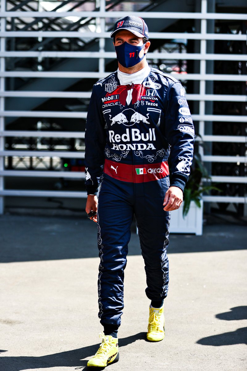 HondaRacingF1's tweet photo. 𝑺𝒖𝒊𝒕𝒆𝒅 𝒂𝒏𝒅 𝒃𝒐𝒐𝒕𝒆𝒅 for Final Practice 🤵‍♂️📸 #MexicoGP #PoweredByHonda https://t.co/RSOFDeQ8PI