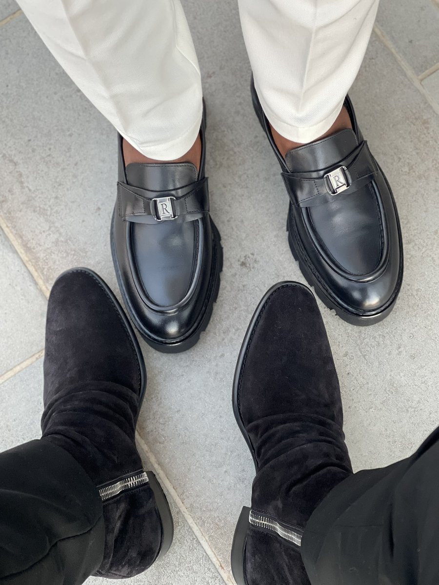 TshepoTsala's tweet photo. Today I styled my friend @Senzo__S I think I wasn’t too shabby in the assignment! He loves the look too. https://t.co/ZttMkRbZBd