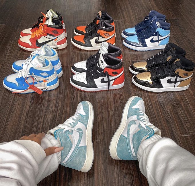 SneakerPics23's tweet photo. 1's 😍

Shop here: https://t.co/RdhuNeXPDW https://t.co/J9gEOeicaF