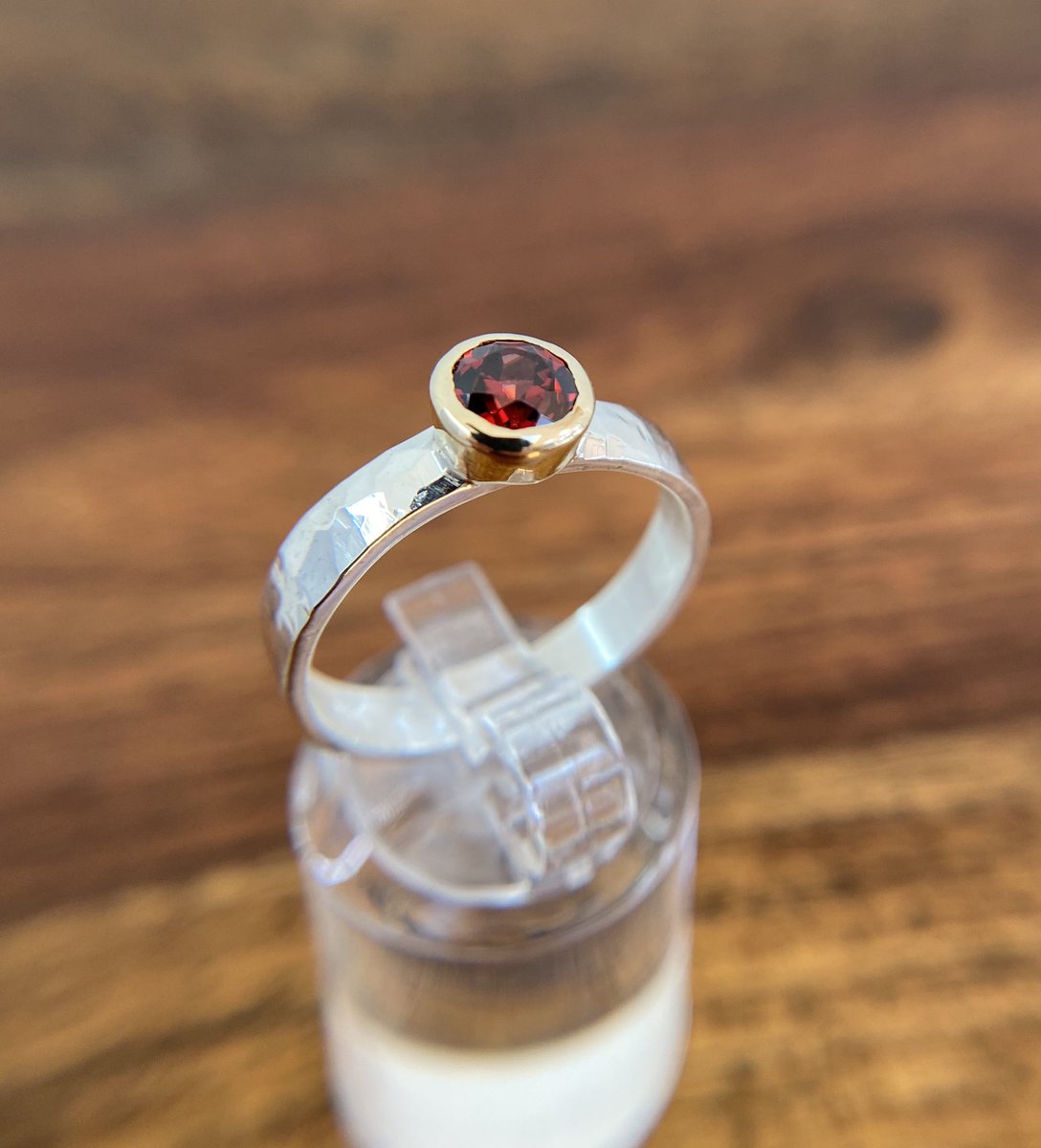 Antares Ring

Hand-crafted to a standard of perfection. This ring will make a standout addition to your collection. #garnetring #artisanring #yaronmorhaim yaronmorhaim.com/index.php/prod…