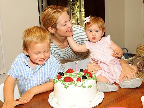 Mehmetcan198's tweet photo. #cumartesi Happy birthday to the one and only #KellyRutherford @KellyRutherford We wish more happiness health peace success in your life.#Generations #GossipGirl #MelrosePlace #GenerationsReunion #GenerationsRevival @MidnightReturn1 @Monika_kamila17 @peacockTV @nbc @peopletv @EW https://t.co/mRDpl1mbBK