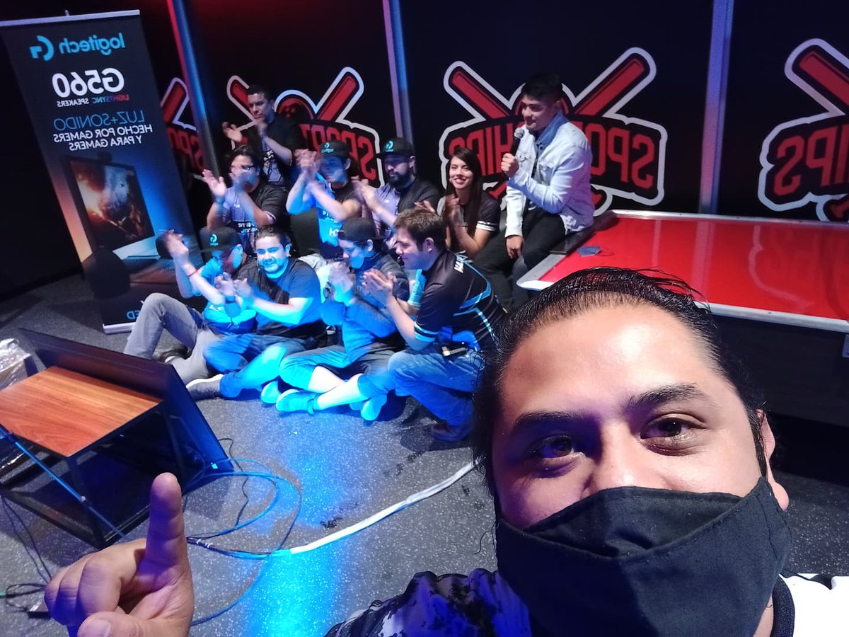 TeamInfectionz's tweet photo. Asistimos al evento presencial de la LGR organizado por nuestros amigos de @DeporteDigitalH y @LogitechG muchas gracias por sus regalos y un gusto estar con todo su equipo de trabajo. https://t.co/BFLyX1EZXB