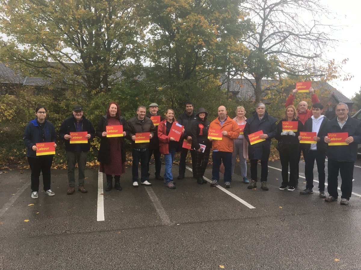 CllrAndreaWall's tweet photo. Our Halton Castle by-election candidate, Sharon, out talking to Castlefields residents again this afternoon with Derek Twigg MP. Fantastic response to our community focused candidate, who is determined to speak to as many residents as possible. #LabourDoorstep #HaltonCastle https://t.co/UJ1FXG0NuJ