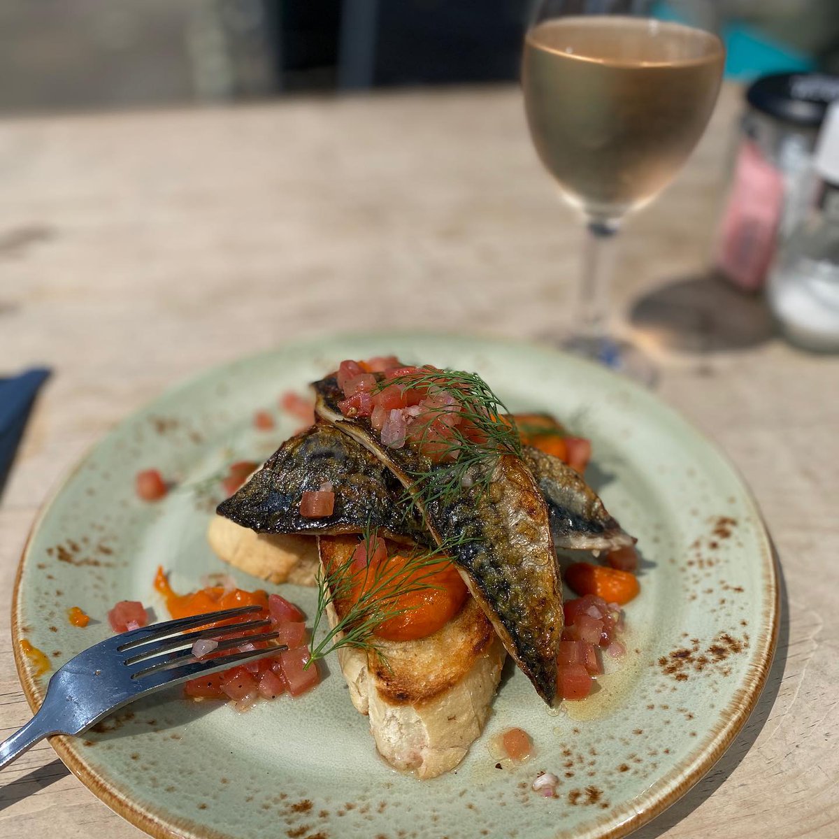 Sig_Seafood's tweet photo. We have only just discovered Vanessa Delicatessen & Cafe in Beverley but already love what they stand for. They use as much local #Yorkshire produce as possible, including this Bridlington line caught mackerel ππ
#buylocal #SupportOurSkippers
(c) Vanessa Delicatessen & Cafe https://t.co/WRhUSnJdHi