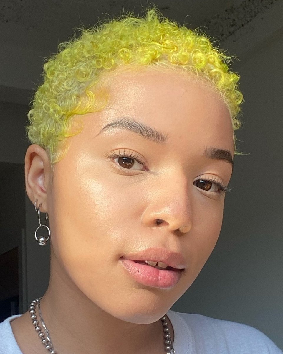 La_Reen's tweet photo. Seeing the color work you do in its natural habitat, is a vibe in itself.  Please send selfies, we love to see it!! 🥰

.
.
.
.
.
.
.
.

#olaplex  #trybehaircare #paintedhair 
#pulpriotdiversity  #Blondingspecialist 
#balayage #behindthechair  #bushwickhairsalon 
#curlycut #c https://t.co/BvGqPUKxGi