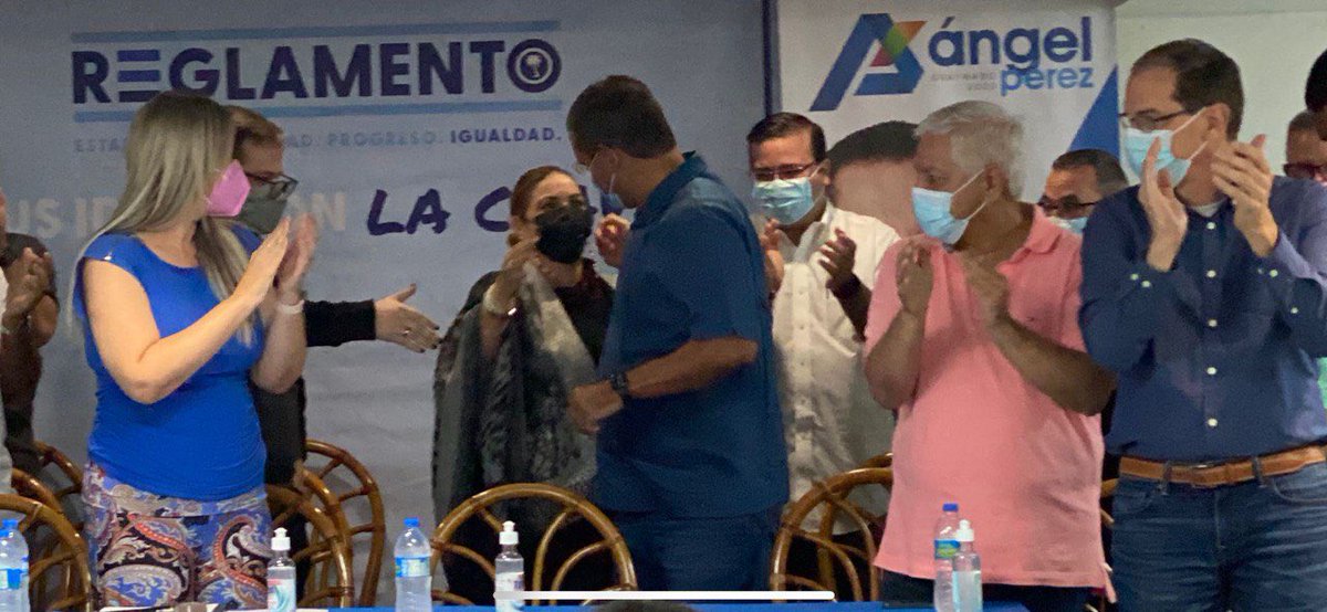 OSPP2020's tweet photo. La presidenta de la OSPP, Leyda Cruz, junto al @GovPierluisi y líderes de nuestro @pnp_pr durante la última vista de reglamento en Guaynabo. 
#SomosLaFuerzaProgresista
#UnidosPorNuestrosDerechos
¡Arriba la Palma! 🌴✔️ https://t.co/0AuQxscEoX
