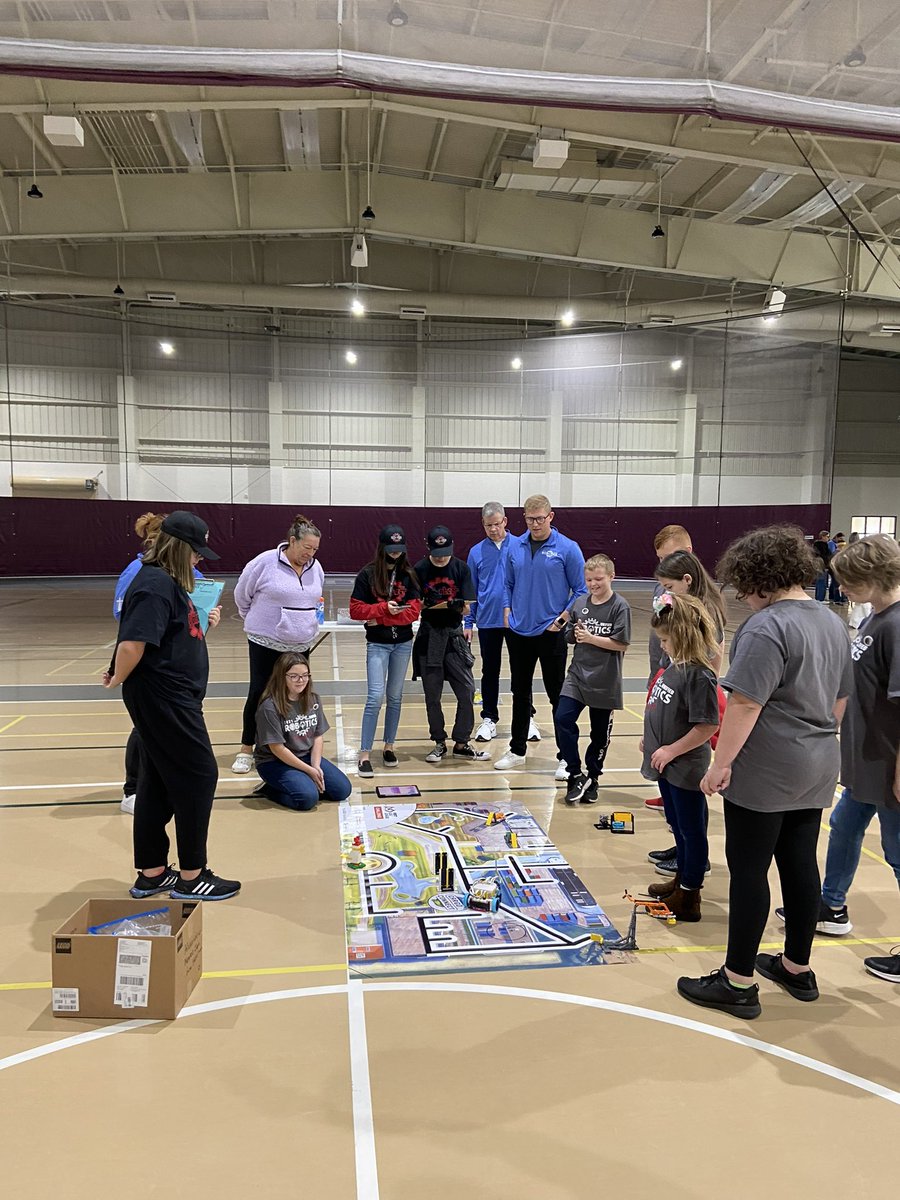 MCSCRoboTribe's tweet photo. Our Unified Robo Tribe team from @Northviewelem . Great job Coaches Bosse and May. Thank you for working so hard this season. https://t.co/q3HXsVR1w3