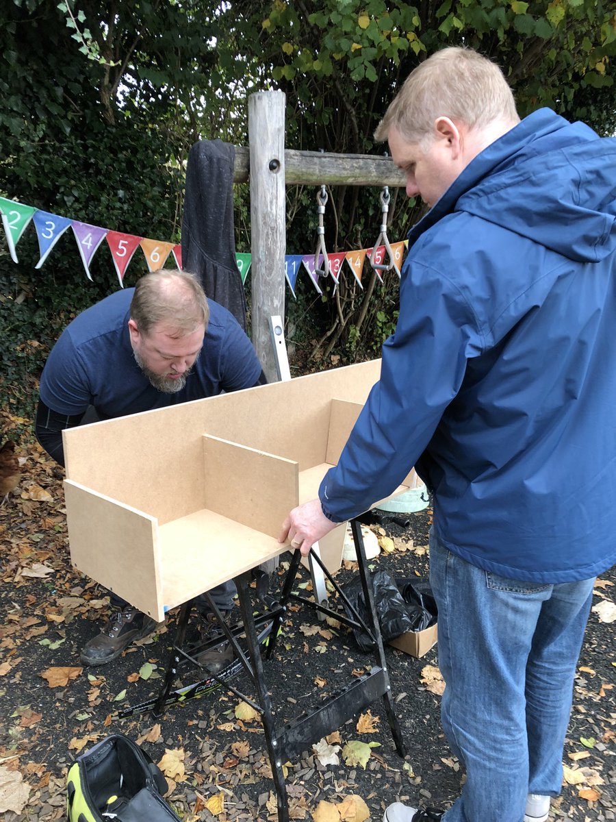 TanglewoodNS's tweet photo. A MASSIVE thank you to Simon Matthew’s and Tom Applegate for their @coopuk community outreach work today (with a little help from our very own Hannah and Kelly too) 
We have got some very pampered chickens 🐓💛🐓Have a great weekend everyone, Debs and Team Tanglewood 🐓💛🐓 https://t.co/1JRWk2BUPw
