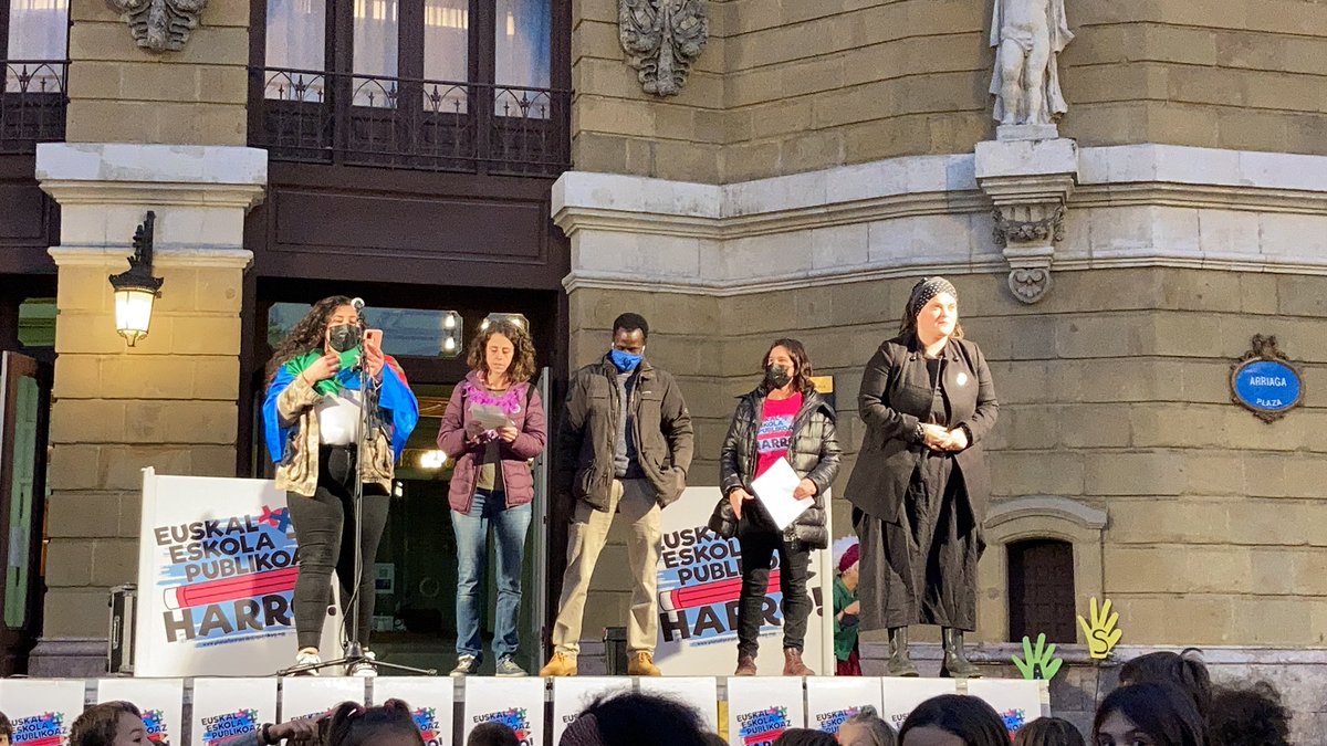 Atxuri_IGE's tweet photo. Gora Atxuriko Eskola!!!! Gora eskola publikoa!!!! https://t.co/SItzgp4kTT
