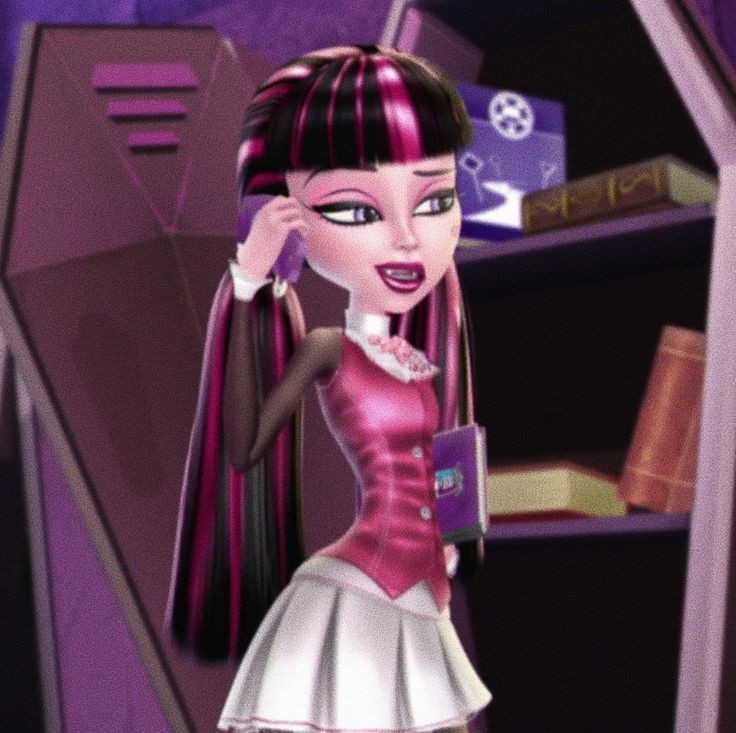 dpdcharaotd's tweet image. Today's third character with DPD is Draculaura (She/Her) from Monster High! (Canon)

Source: Just Trust Me
#otdtwt #MonsterHigh