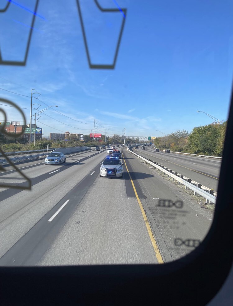 29thDistrict's tweet photo. Chester Township Police along with Philadelphia and Chester PD escorting the FBI National Academy class 280 to Philly. Stay Safe and enjoy your time at the NA. @FBIPhiladelphia @e_fbinaa @PhillyPolice @ChesterPolice https://t.co/76vyKDj07J