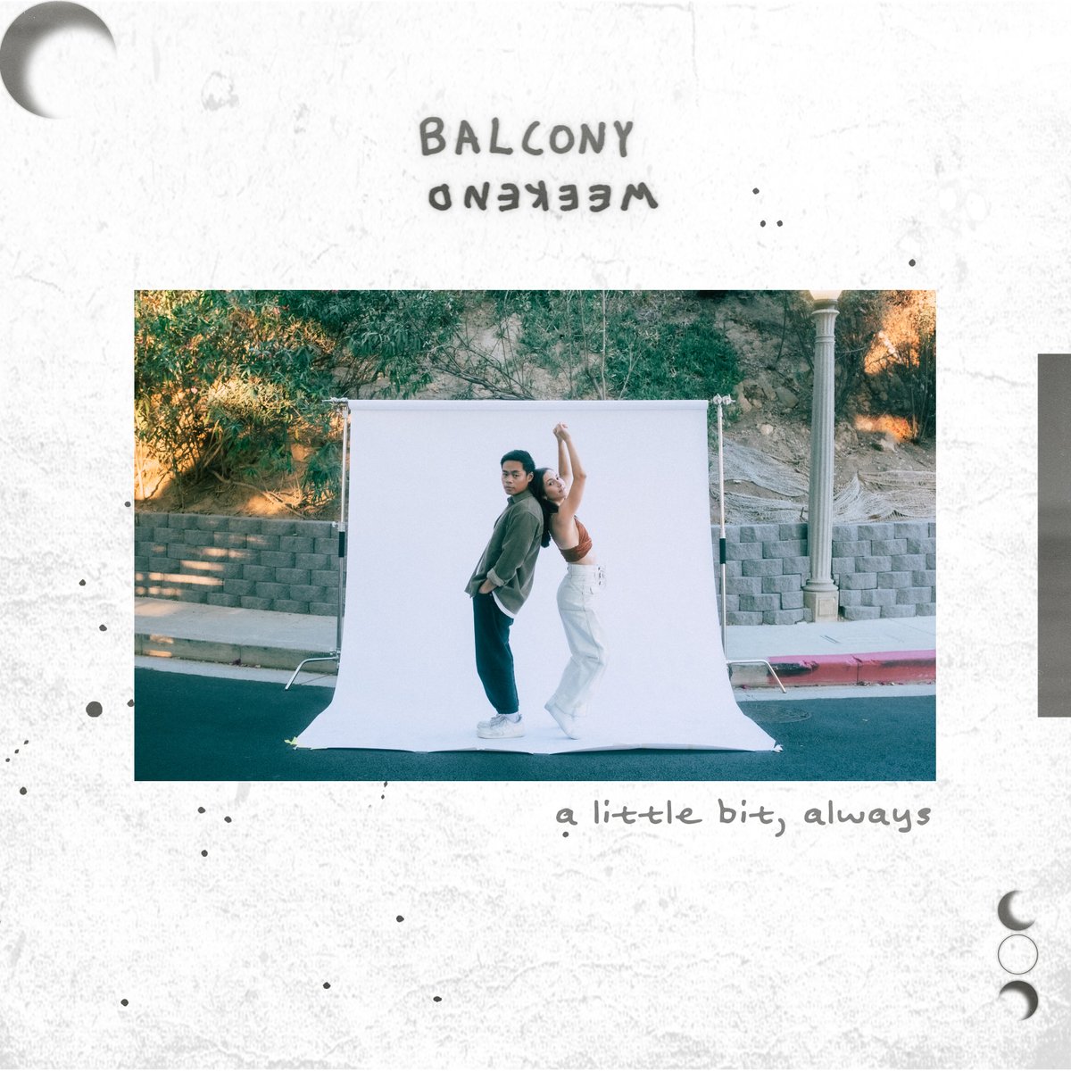 so crazy excited to tell u that our 2nd EP comes out next Friday Nov 12th🌛
pre-save ‘a little bit, always’ 
balconyweekend.ffm.to/alittlebitalwa…

#always #WeekendVibes #IndiePop