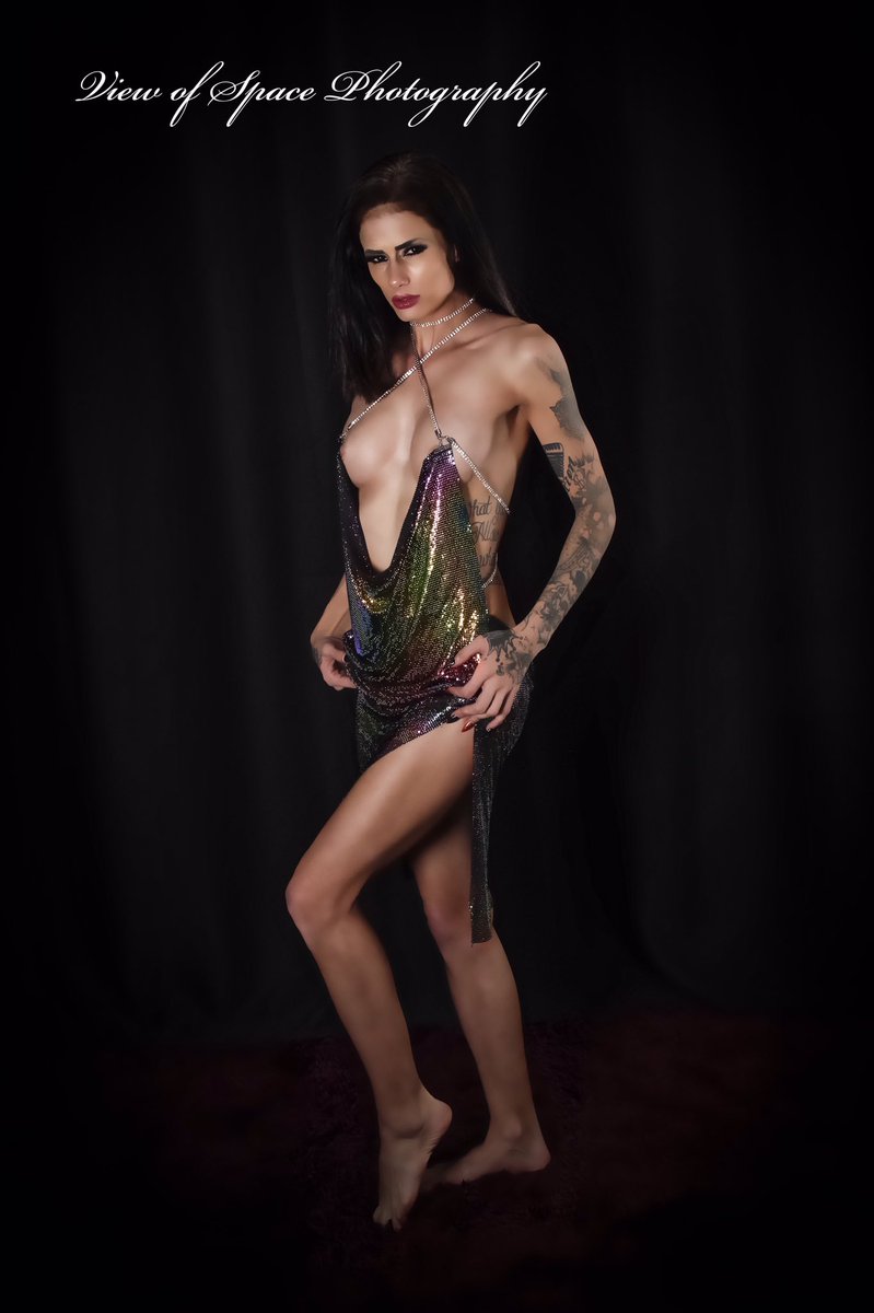 ViewofSpace's tweet photo. Shoot yesterday. How about that #dress !!
#viewofspace #ViewofSpacePhotography #Cleveland #Ohio https://t.co/wSV32rnp0v