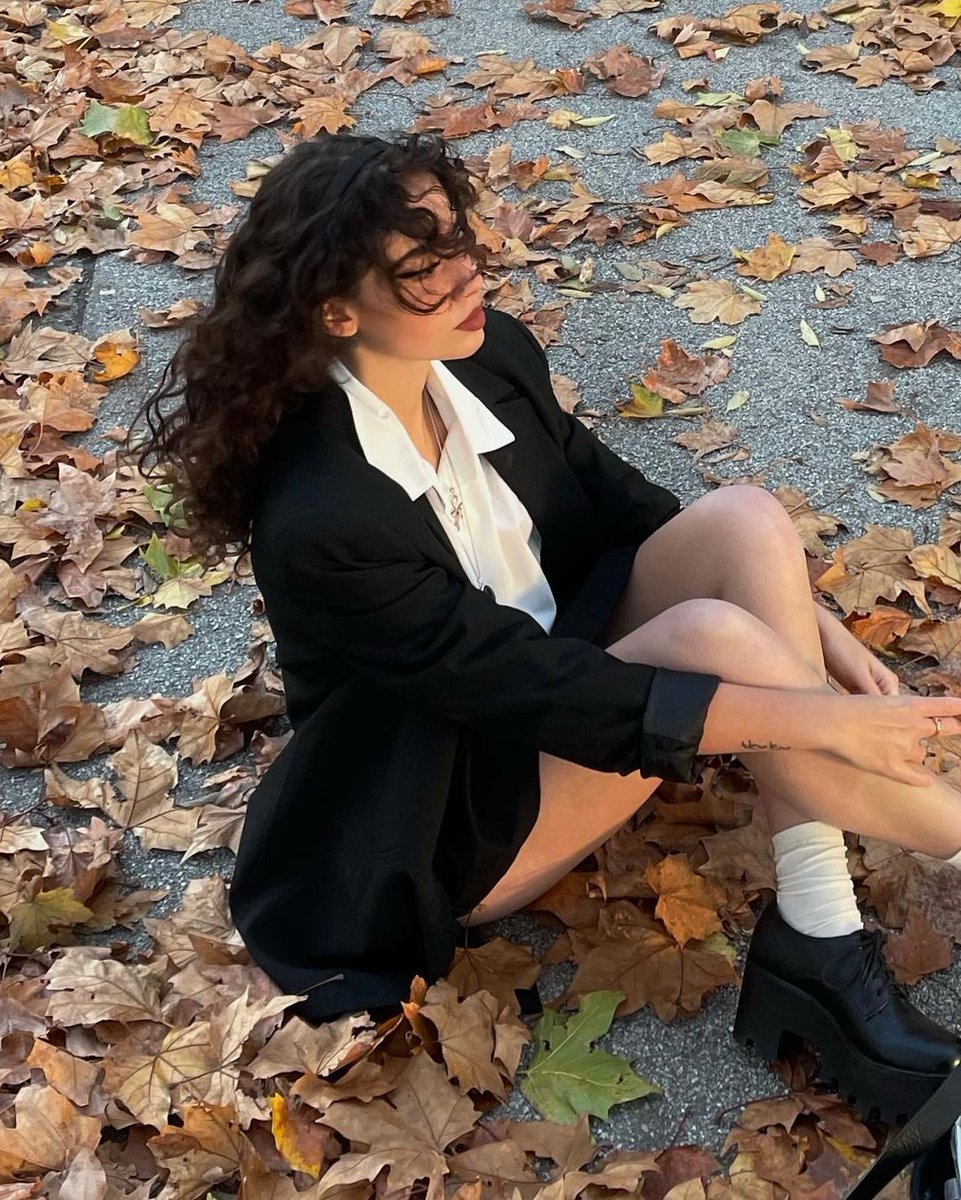 dazzlinghavens's tweet image. A vibe 🤎