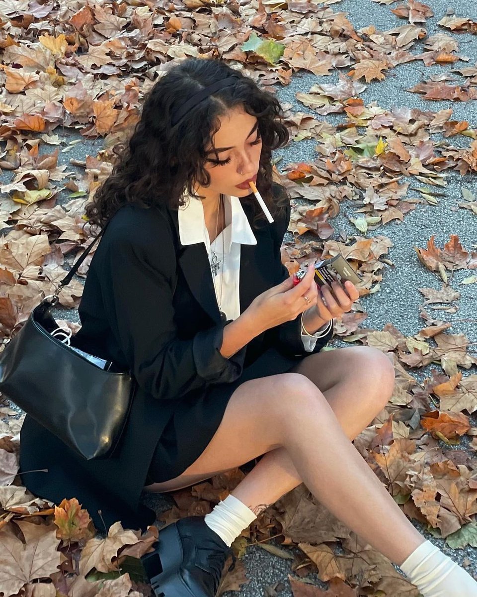 dazzlinghavens's tweet image. A vibe 🤎