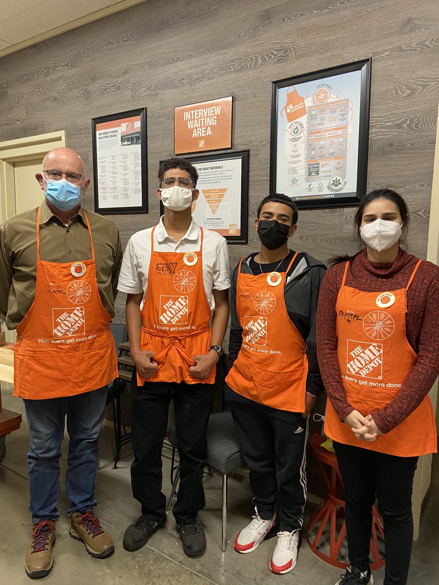 Our new Cashiers who are ready to Hit the floor and practice GET!@BrettTHD <a href="/BrianGuerard/">Brian G</a> <a href="/679_0041/">ltaylor</a> <a href="/MarcusSuarez10/">Marcus Suarez #245</a>