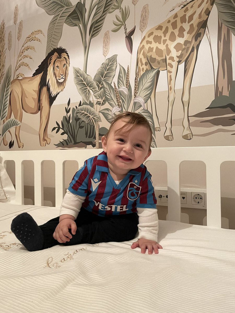 Minik taraftar ❤️💙  #TSLive <a href="/Trabzonspor/">Trabzonspor</a> #Trabzonspor #BJKvTS