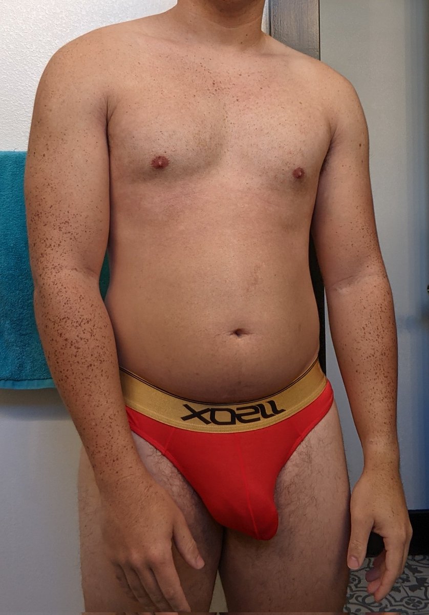 beefybluemayo's tweet photo. Post shower photo shoot https://t.co/Dg5Npl8x1t