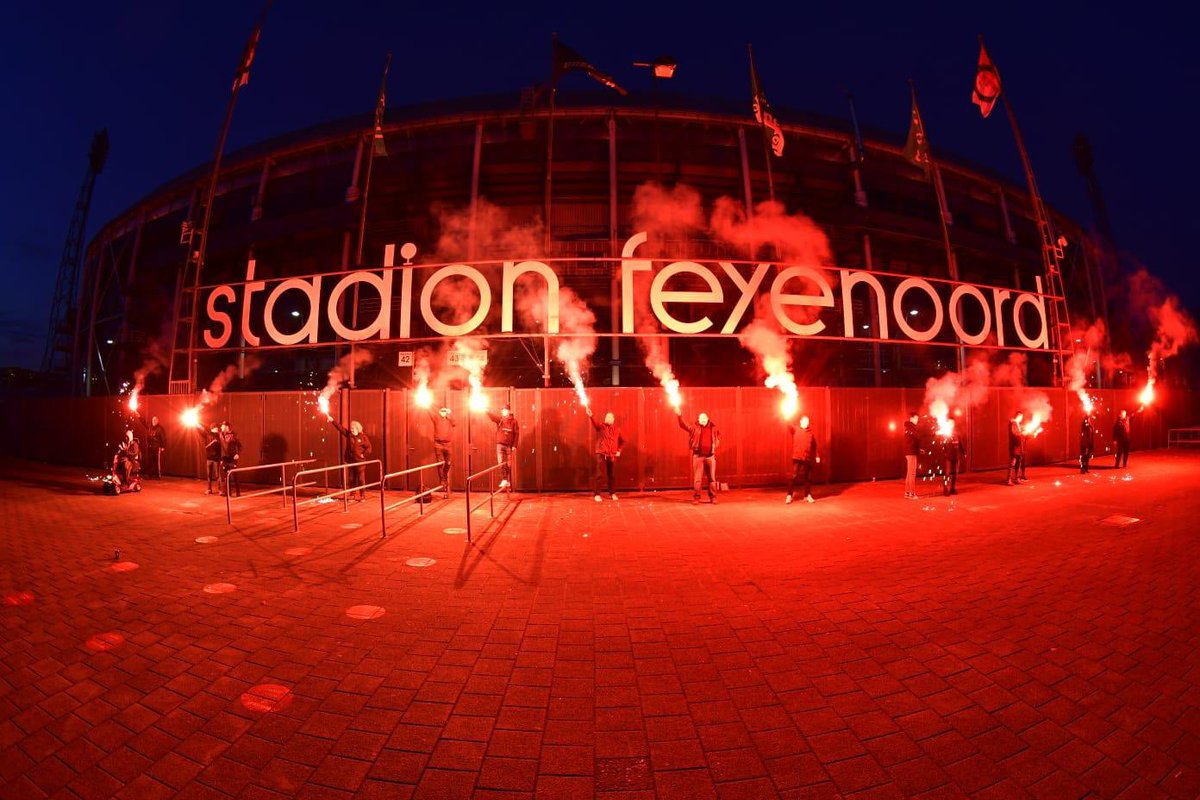 Henkiebr's tweet photo. Het heeft tientallen miljoenen euro's gekost maar het verlossende bericht is een feit. Bij deze wil ik alle strijders tegen dat megalomane plan feliciteren en bedanken voor de inzet! Alles voor het beste voor onze club! Leve Feyenoord 1! ❤️🤍 #sterkerdoorstrijd #Stopfeyenoordcity https://t.co/lYvc8h1MQq
