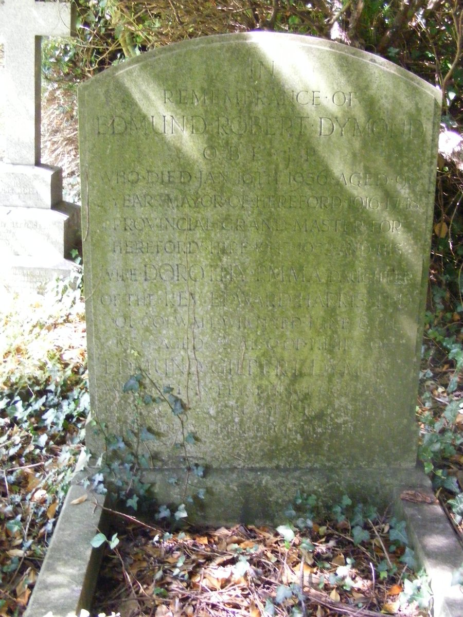 CWichbold's tweet photo. As well as Florence Canning #WSPU #suffragette, there are at least 3 prominent #Herefordshire #suffrage campaigners buried at St Paul's #Tupsley. Dorothy Dymond, Una Bettington both stalwarts @BritishRedCross during #WW1 & Charles Anthony Jr, Editor @herefordtimes https://t.co/jubgzZic3u