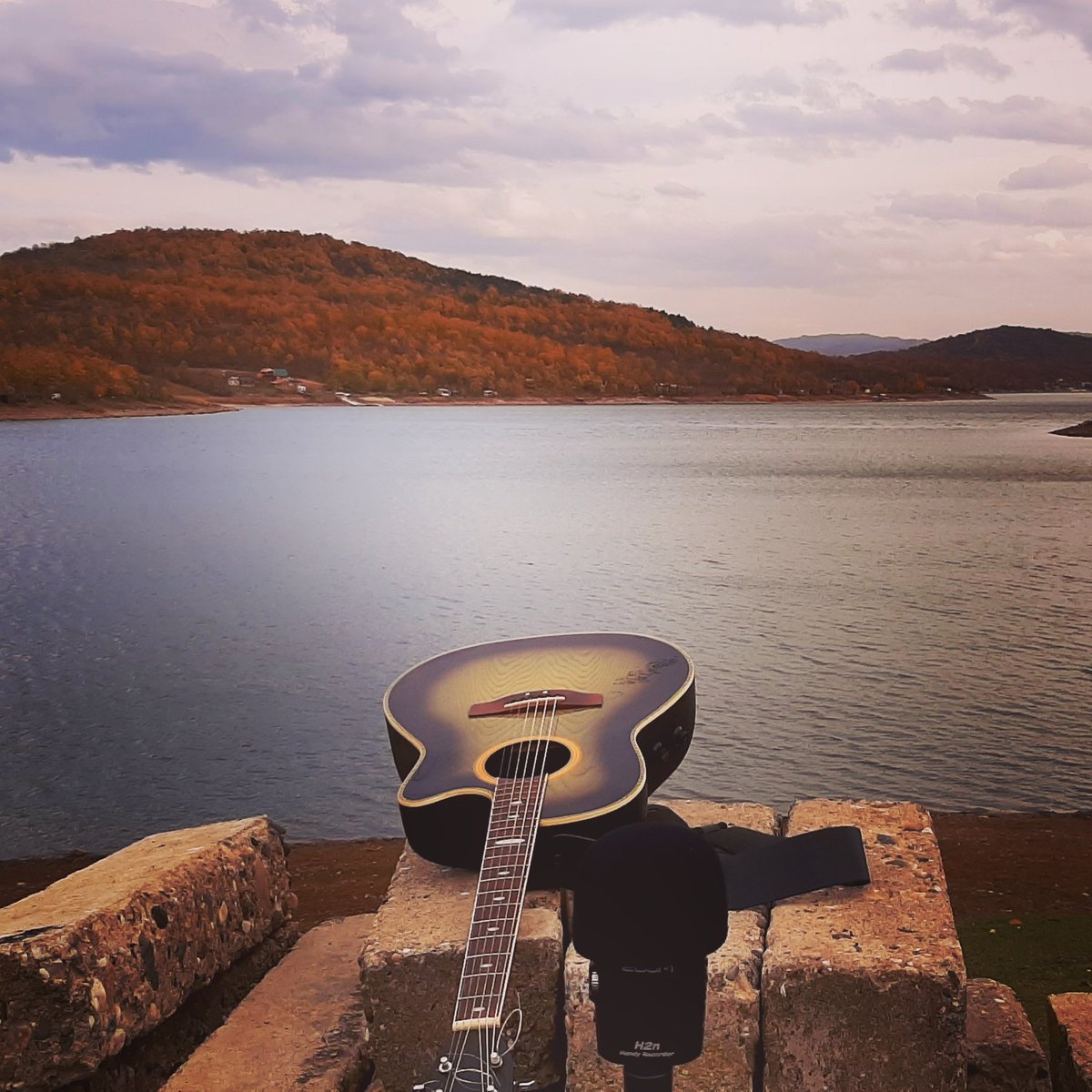 RumblinTrouble's tweet photo. As you already know 👉🏼 Saturday is a YOUTUBE day 💫 🎶! Sharing some love for the one and only JIMI HENDRIX 💜🎸

#rumblintrouble #JimiHendrix #outdoorsessions #hearmytrainacomin

💫��https://t.co/H7SGzhJdQO https://t.co/hj77hSl43s