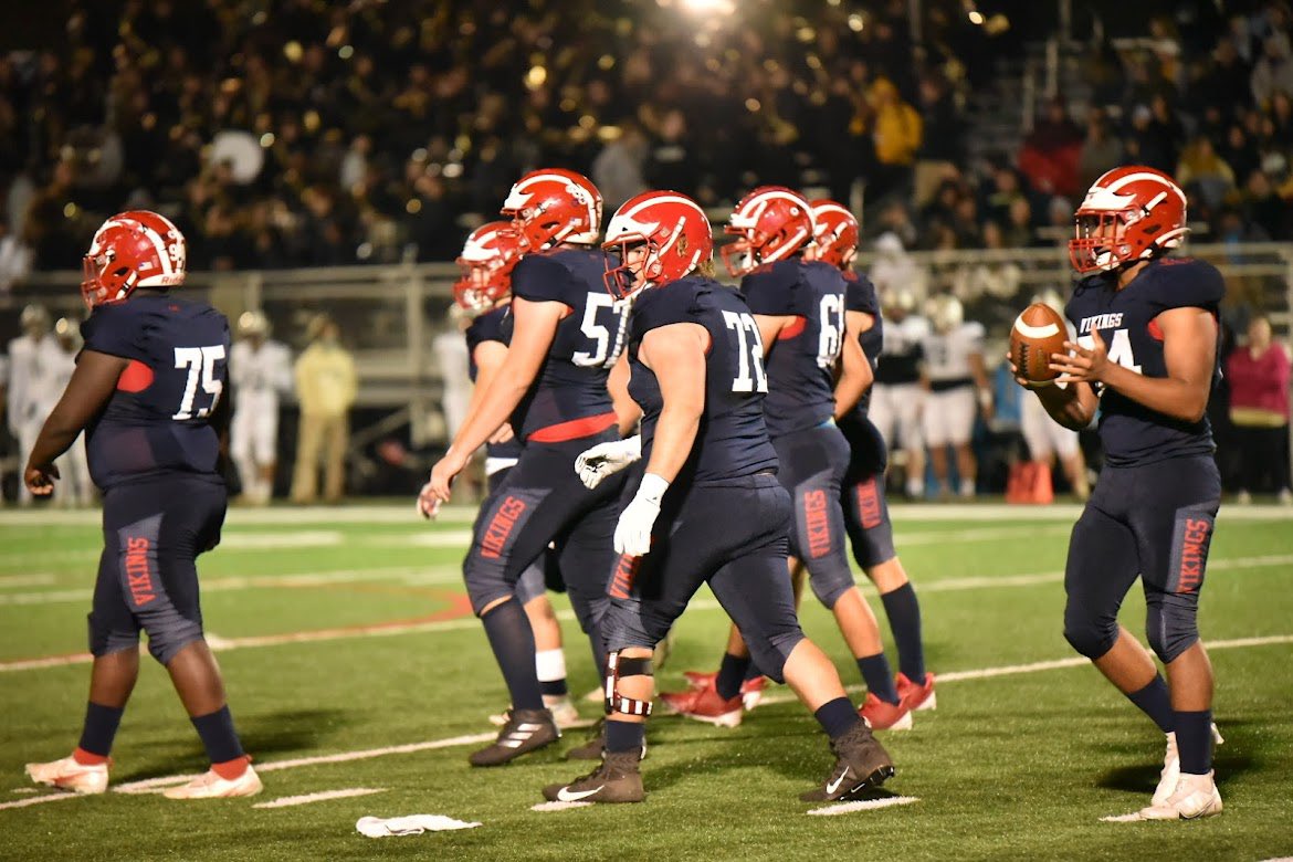 CoachTyBrooks's tweet photo. When a horrible injury ruins your senior year some will mentally decline. This kid showed up to every single workout, meeting, practice and morning lift to support his teammates. Always teaching his teammates and the next group of seniors to leave it better than you found it. #72 https://t.co/zXqcJQNGyA