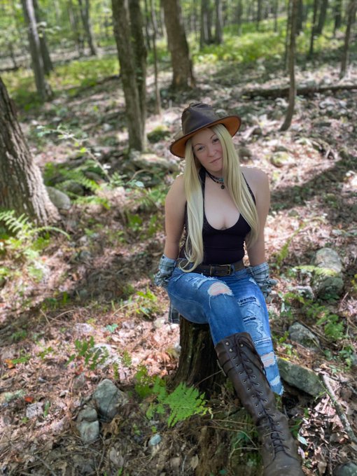 I can&rsquo;t believe it&rsquo;s already November! Time to get my boots back out 🍂 https://t.co/146XOuuOaB<a href="/tag/america"class="tags"><span>#america</span></a><a href="/tag/freedom"class="tags"><span>#freedom</span></a><a href="/tag/rifle"class="tags"><span>#rifle</span></a><a href="/tag/tatted"class="tags"><span>#tatted</span></a><a href="/tag/pistol"class="tags"><span>#pistol</span></a><a href="/tag/sec"class="tags"><span>#sec</span></a>