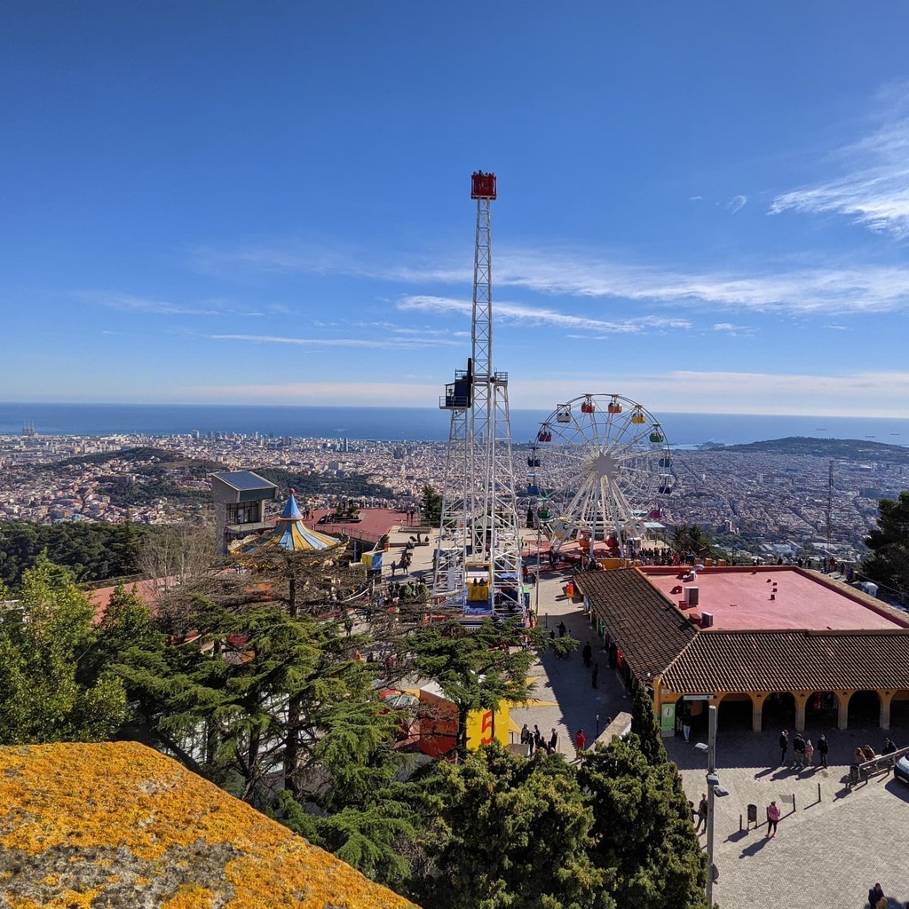 TravelistLife's tweet photo. View from the top of the world
·
·
#travel #travelphotography #travelgram #instatravel #travelling #traveling #traveler #traveller #photography #wanderlust #travels #photooftheday #travelblog #travelingram #instagood #trip #travelholic #travelphoto #trav… https://t.co/OMt5iISUXG https://t.co/1QLbw2PArE